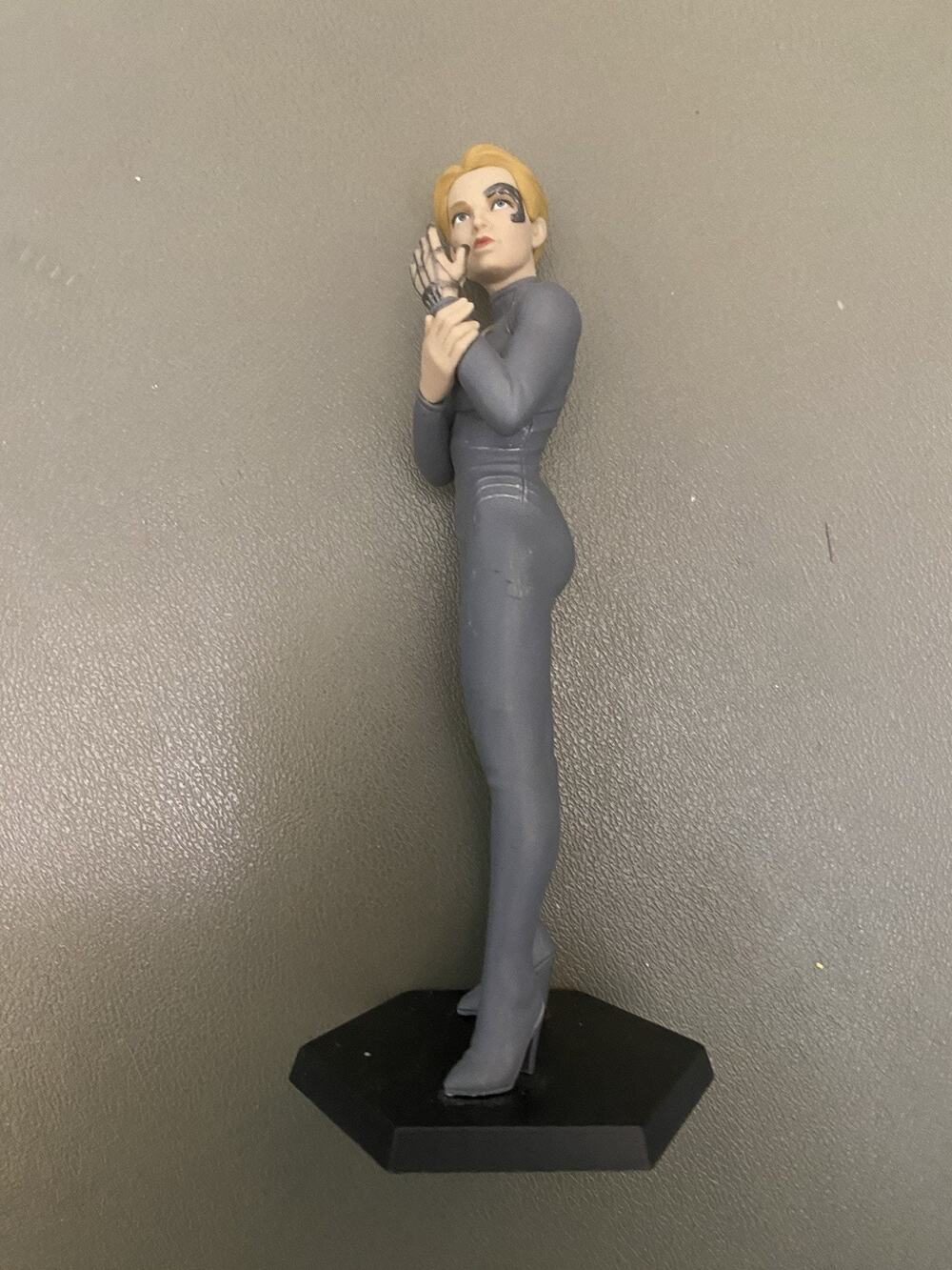 Star Trek Qmx Seven Of Nine Master Series Figure Latinum Edition 6.25"H